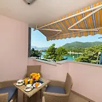 Apartment Karlo - Grad Ploce, Croatia
