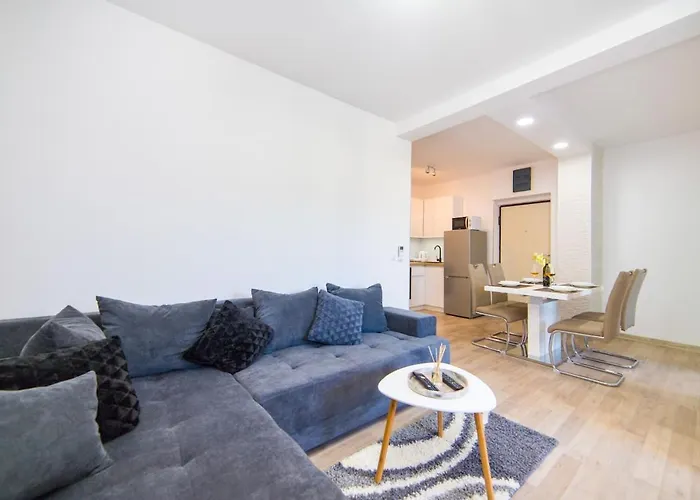 Karlo - Grad Ploce, Croatia Apartamento *