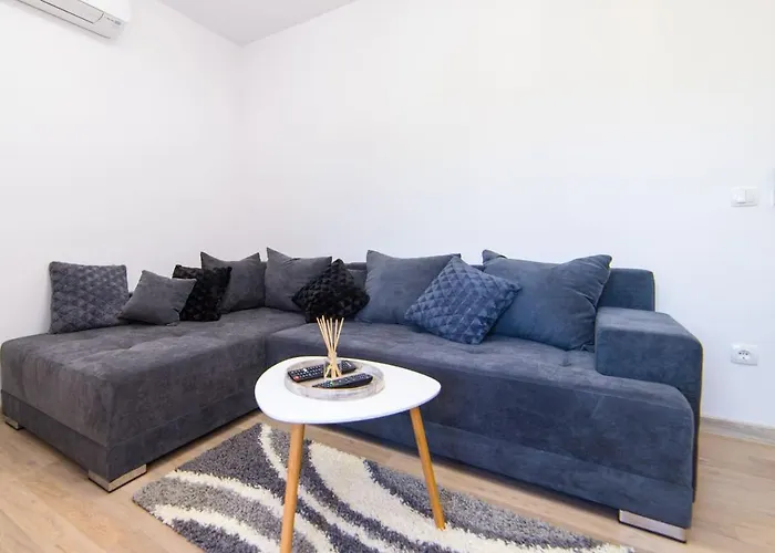 Karlo - Grad Ploce, Croatia Apartamento Ploce (Dubrovnik-Neretva)