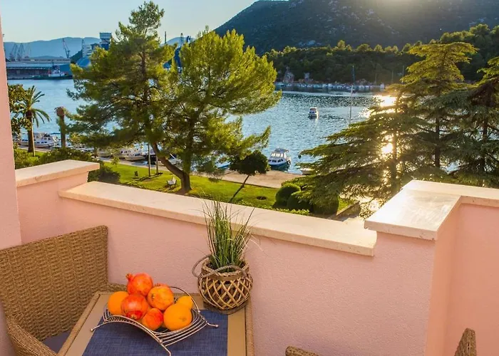 Karlo - Grad Ploce, Croatia Apartamento *