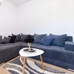 Karlo - Grad Ploce, Croatia Apartamento Ploce (Dubrovnik-Neretva)
