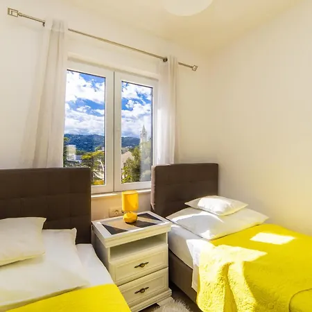 Karlo - Grad Ploce, Croatia