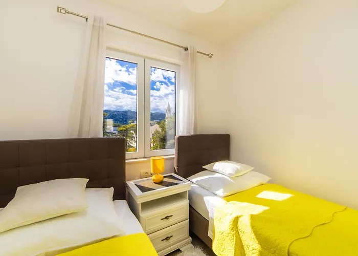 Karlo - Grad Ploce, Croatia